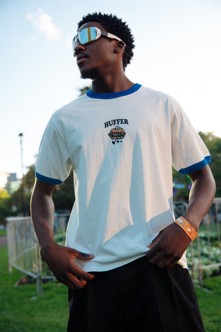 MENS RINGER TEE 220/SMASHING CHALK