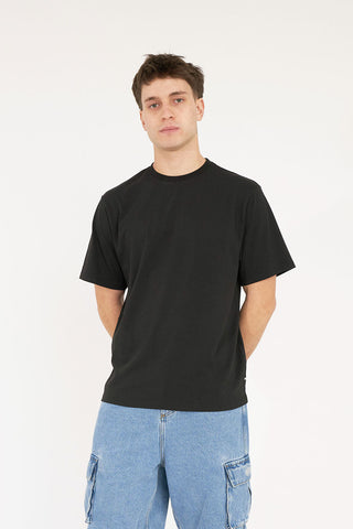 BASIC MENS CLASSIC TEE 190 BLACK