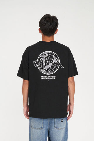 BLOCK TEE 220/FLIGHT PLAN BLACK