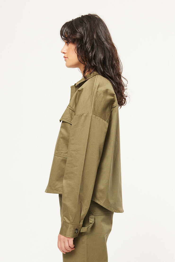 9 TO 5 DRILL CROP JKT OLIVE
