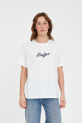 CLASSIC TEE 170/SCRIPTED CHALK