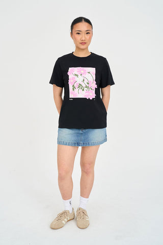 CLASSIC TEE 170/FLOWER MARKET BLACK